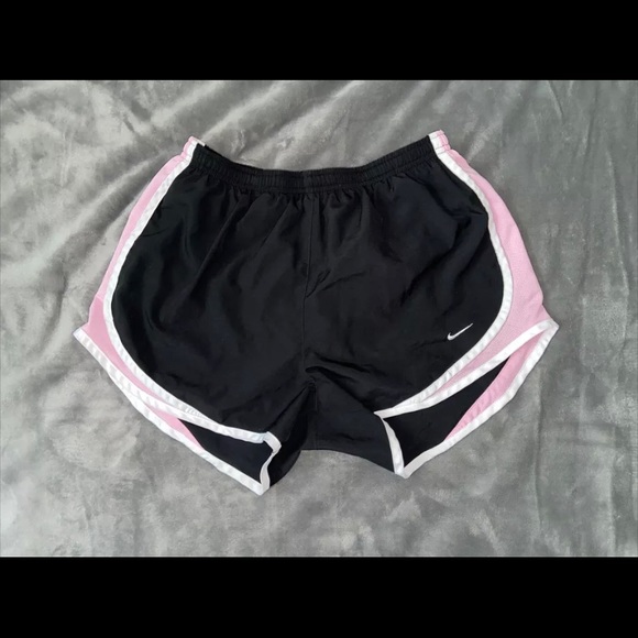 Nike Dri Fit Black Pink Shorts - Picture 1 of 5